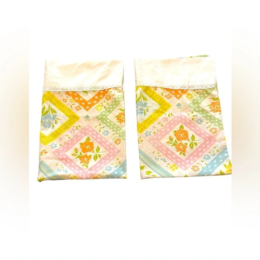 Vintage JcPenney Retro Patchwork Standard Size Shams Set Of 2